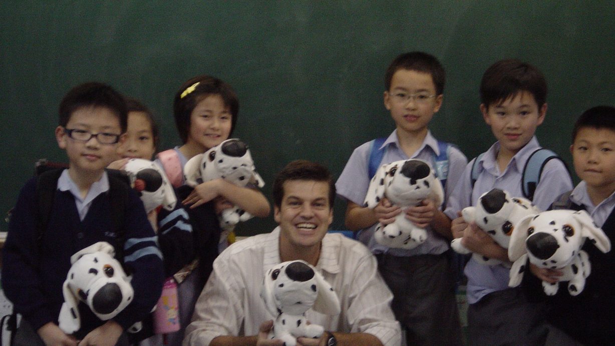 NET teacher group photo at school after